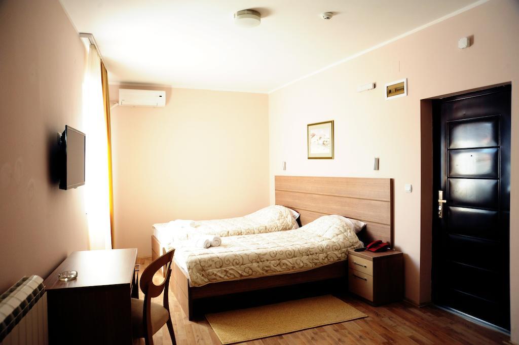 Garni Hotel Crystal Ice Nis Bilik gambar