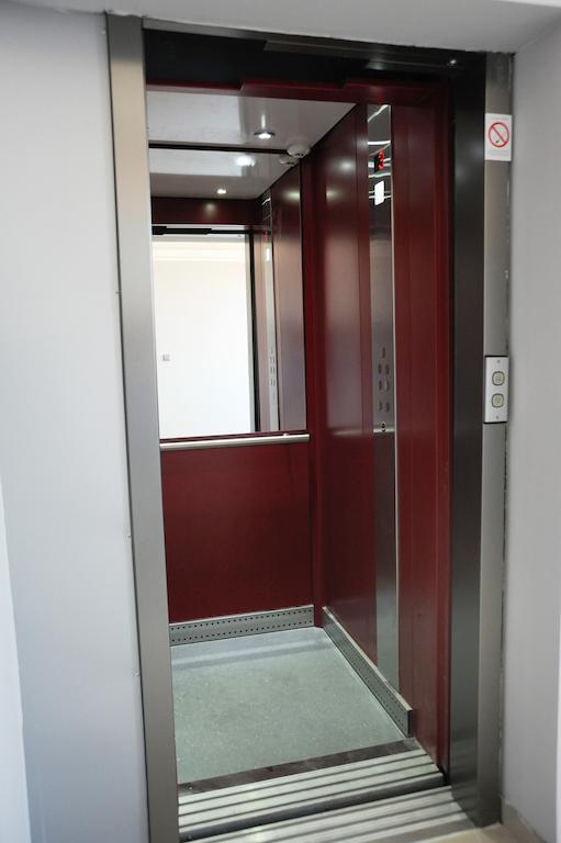 Garni Hotel Crystal Ice Nis Luaran gambar