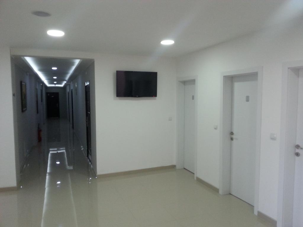 Garni Hotel Crystal Ice Nis Luaran gambar